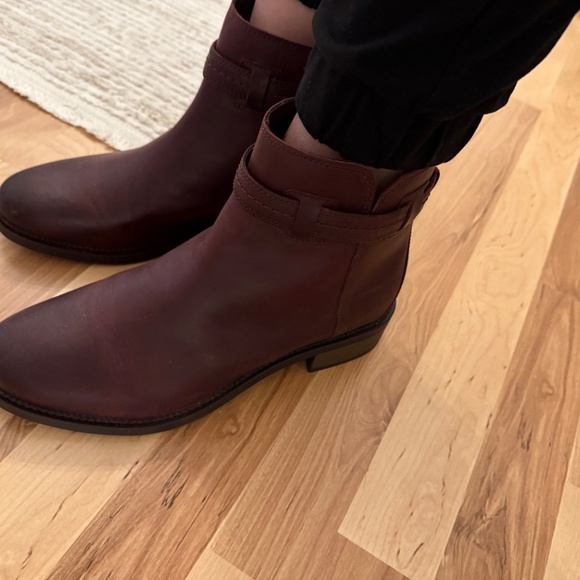 NWT Clarks Collection Leather Ankle Boots - Picture 6 of 6